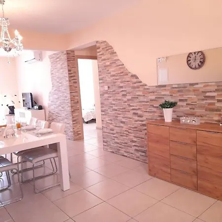 Nissi 7 Big Veranda And Free Wifi Apartment